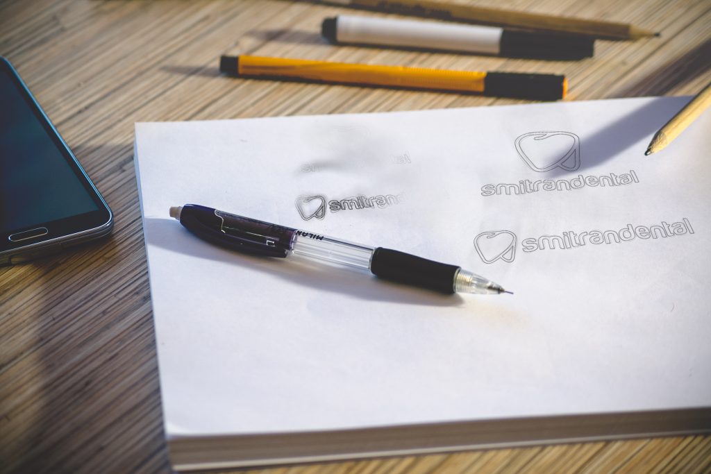 3-Logo-mockup—slika-4